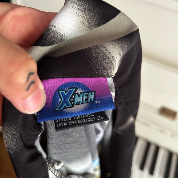 Marvel Wolverine Graphic Kids Shirt - Black and Yellow M 12 - Picture 5 of 16